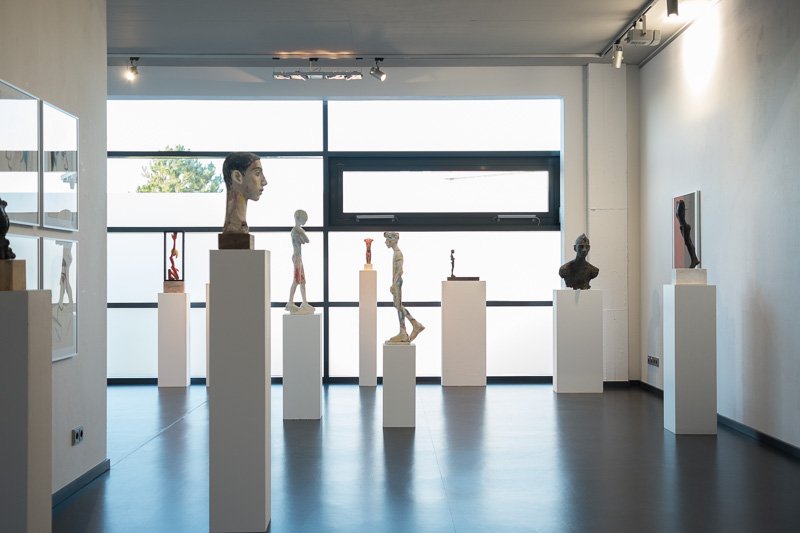 Installation der Ausstellung »Wilfried Schröder – FIGUR«