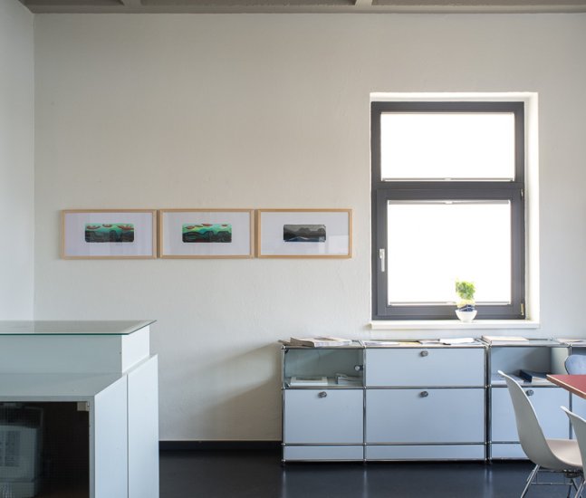 Installationsansichten Ausstellung Otto Sander Tischbein