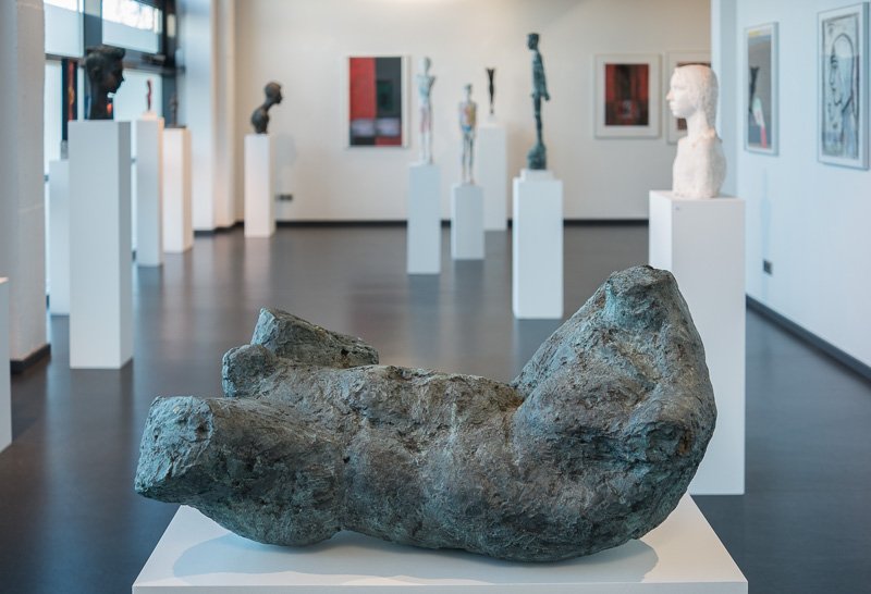 Installation der Ausstellung »Wilfried Schröder – FIGUR«